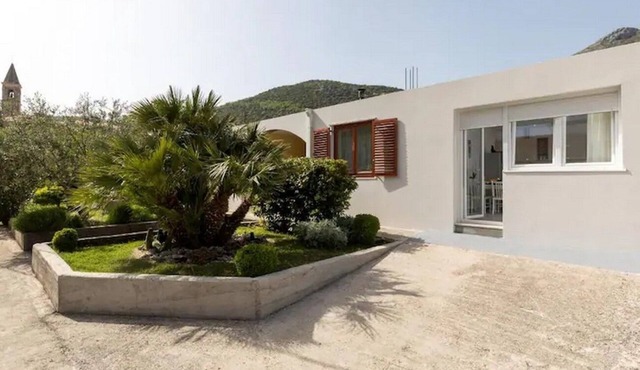 Two bedroom apartment with terrace Mokošica (Dubrovnik) (A-22793-a)
