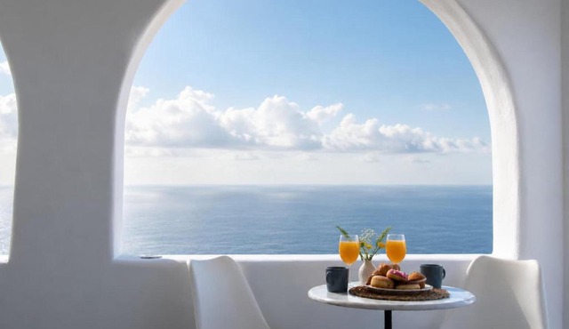 Two Gods Santorini Premium Jacuzzi Sea View Suites
