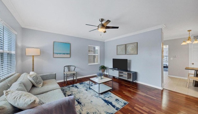 Unique 1BR with Garden near Downtown Clearwater