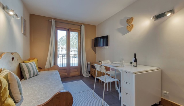 Vallorcine Balme 03 Ski-In Retreat w/Shared Pool & Sauna, Vallorcine (Argentiere), France