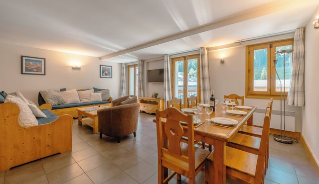 Vallorcine Loriaz 35 Ski-In Retreat w/Shared Pool & Sauna, Vallorcine (Argentiere), France