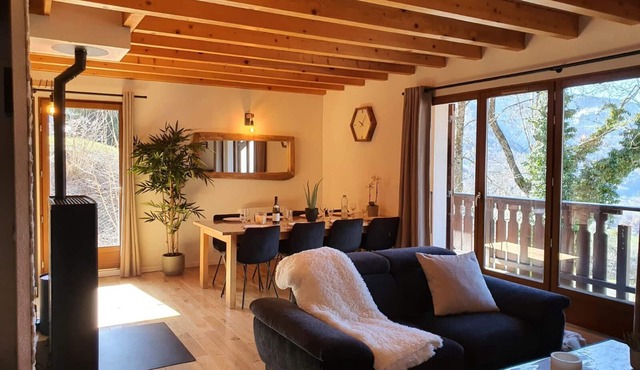 VAUJANY/ALPES D'HUEZ-4 BEDROOMS - 2 BATHROOMS -8 PERS. -GARAGE-PARKING-INTERNET