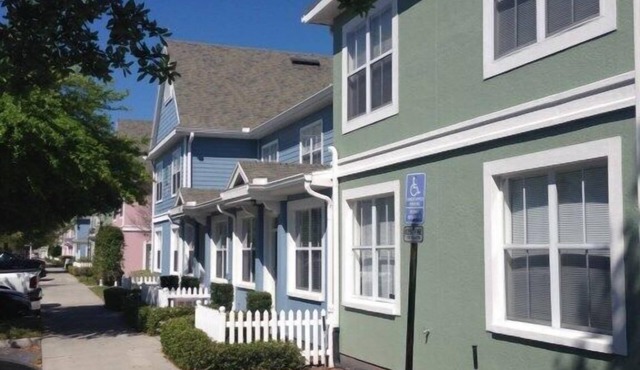 Venetian Bay Townhome - Spacious 4BR w/Resort Amenities