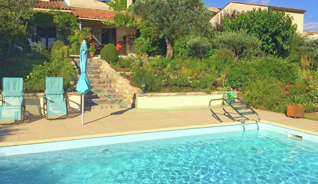 Verdon Views: Pool & Terrace
