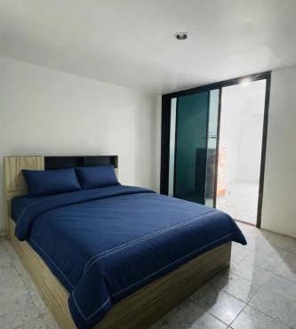 Very budget 1 bedroom for sleep and a lot of space to stay