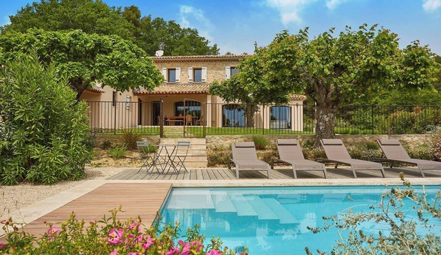 Villa Armavi, Vaison-la-Romaine: Air Conditioning, Pool