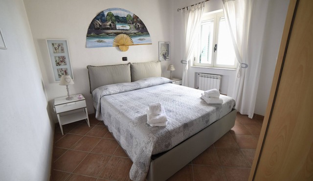 Villa BAIA-LUNA. villa Lucia