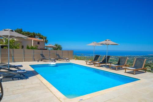 Villa Candice, Luxurious Historic Villa with Sea View by Rentado