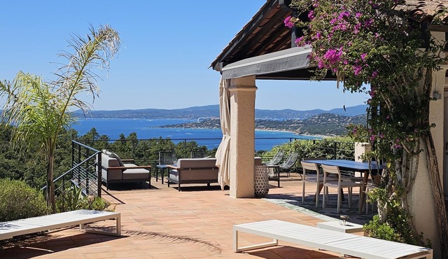 Villa Casa Walulu, 4* sea view, on the Gulf of St Tropez