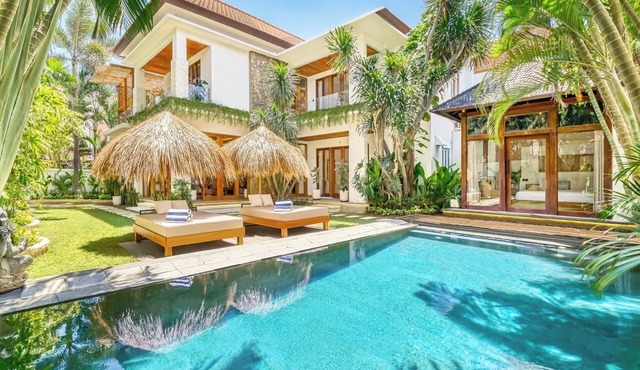 Villa Chicago, Spacious 7 BDR, lively area