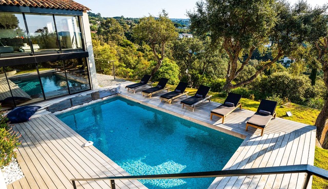 Villa Croix Valmer/Gigaro, air-conditioned, beach on foot with heated swimming pool