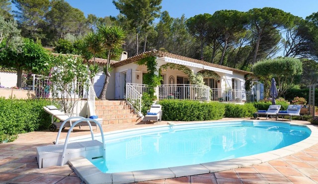 Villa Des Vignes by Villa Plus