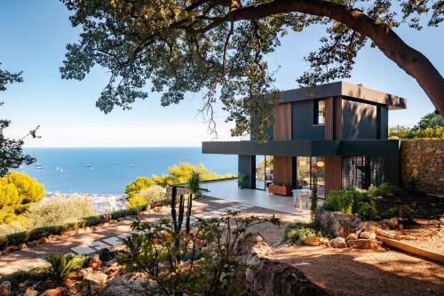 VILLA ELLE con Piscina, Jacuzzi e Vista