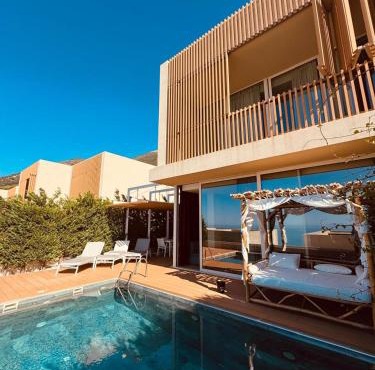 Villa Eos Green Coast Palase