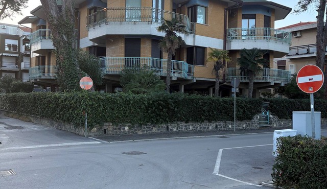 Villa Grazia Apartment in villa with garden 2nd floor in the center, facing the sea