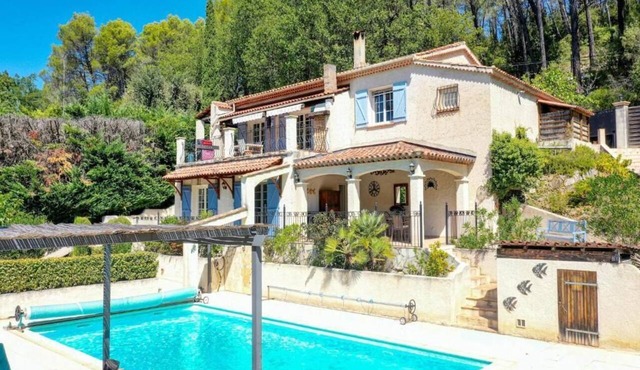 Villa in Flayosc with Private Swimming Pool