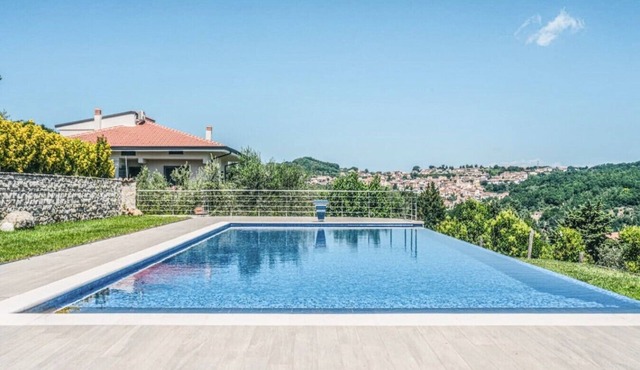 Villa in the Vineyard - Garden Retreat