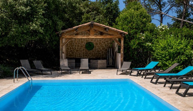 Villa Les Agrions avec piscine