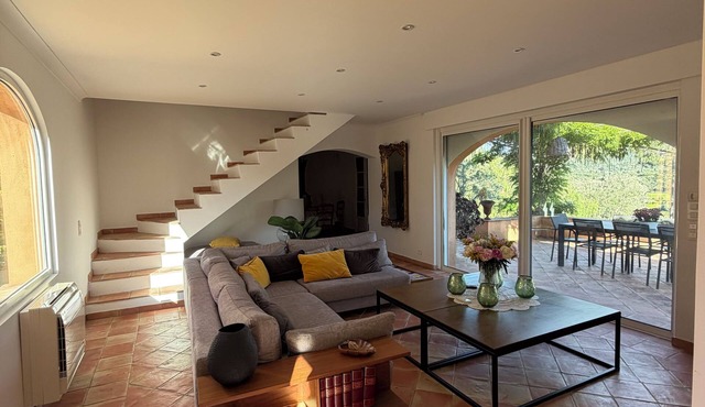 Villa Montengrin - stunning views, pool, 4 master bedrooms