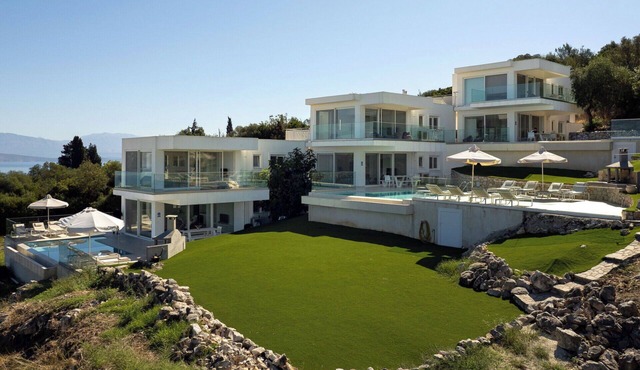 Villa Nafsika - Villa Rental by the Sea in Corfu, Greece