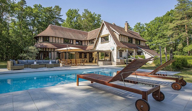 Villa near Chambord and les Bordes Golf Club with swimming pool,