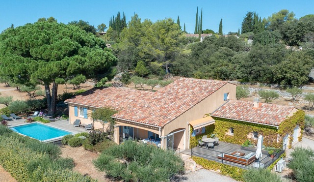 Villa Oliviera – Luxury holiday villa in Carcès with heated pool