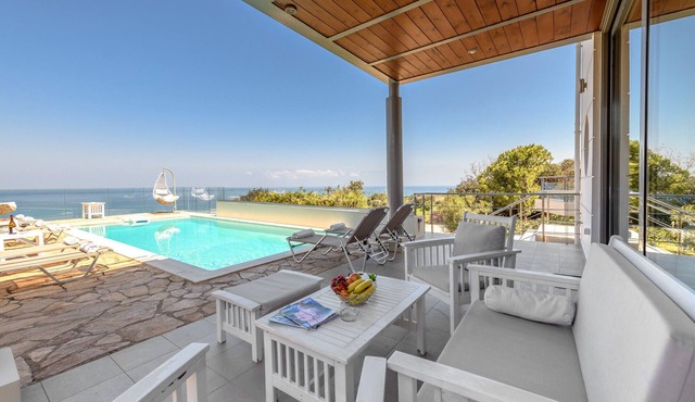 Villa Serenity - With Private Heated Pool