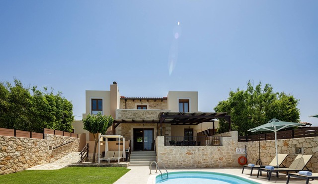 Villa Stamatis - Private Pool & Breathtaking Seaview, 500m from the Beach