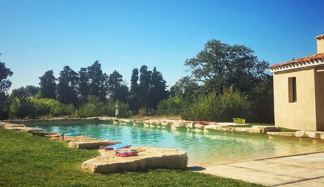 Villa Velleron, 8 bedrooms, 16 persons