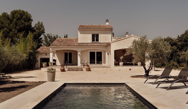 Villa with private pool at the foot of the Ventoux