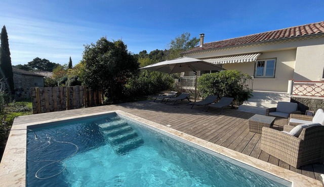 Villa with swimming pool, with beautiful views and on a very quiet location.