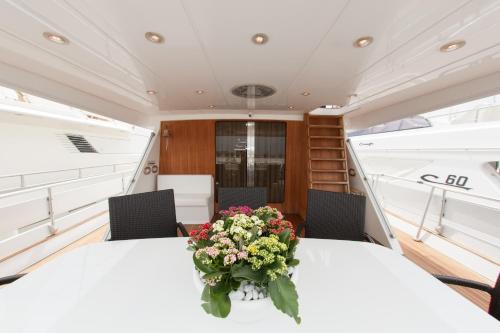 Vita Nauta Boat & Breakfast