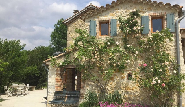 Welcoming 1-bedroom cottage in charming Bagard perfect for relaxing getaway