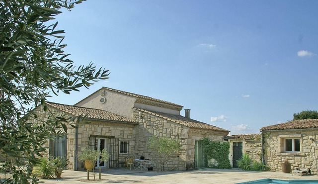 Welcoming Villa with Private Swimming Pool in Montfrin