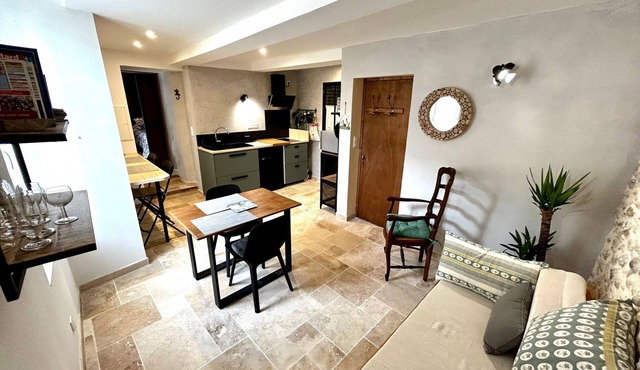 Wohnung by Interhome