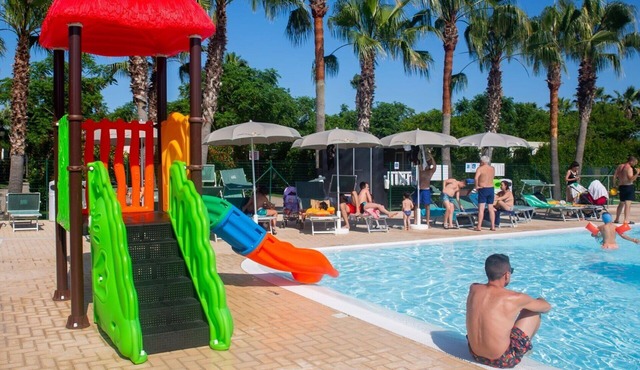 Wonderful private villa for 4 guests with pool, A/C, WIFI and terrace