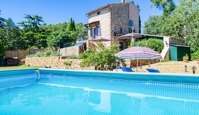 Wonderful private villa with hot tub, WIFI, A/C, private pool, TV, terrace and pets allowed