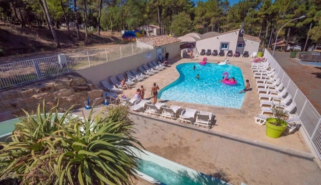 ZEcamping 3 étoiles animé piscine chauffée locatif TV 38m2 6 pers