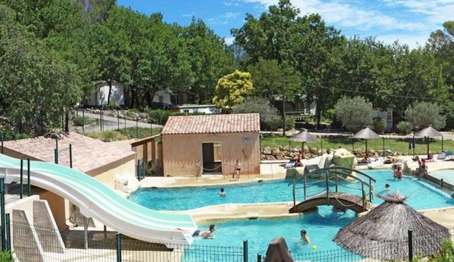 ZEcamping 4* espace aquatique toboggans pet friendly locatif clim 28m2
