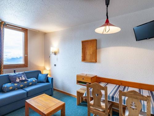 Appartement lumineux près des pistes, 2 lits simples + canapé - FR-1-355-102