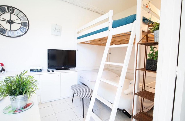 Chez Dominique - Studio 2-4pers centre Antibes Fourmilliere 1er