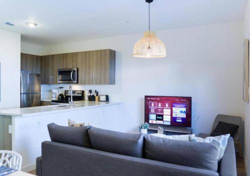 Modern Townhouse 18 min from the Beach & Aventura - TH1