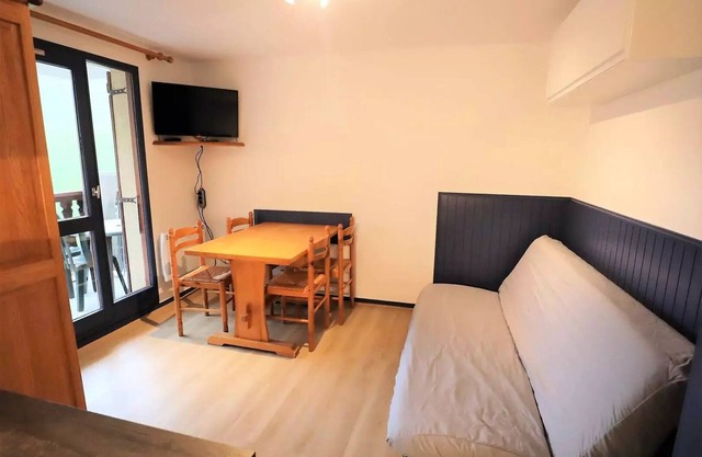 Residence Val Blanc 2 - Very functional apartment of 29m2 with balcony. Ranked 2 stars