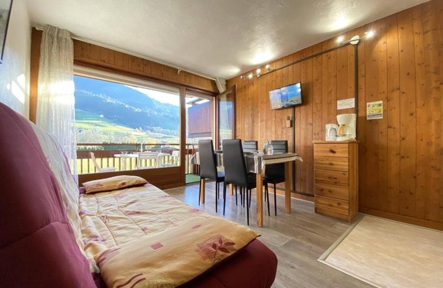 Studio cabine à Praz-sur-Arly, vue sur pistes - 4 pers, parking, balcon, proche village et ski - FR-1-603-11