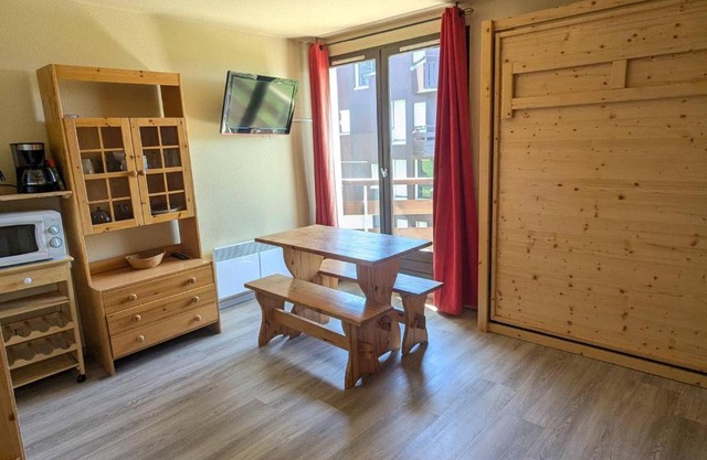 Studio Cabine 4 pers au pied des pistes avec balcon - FR-1-557-13
