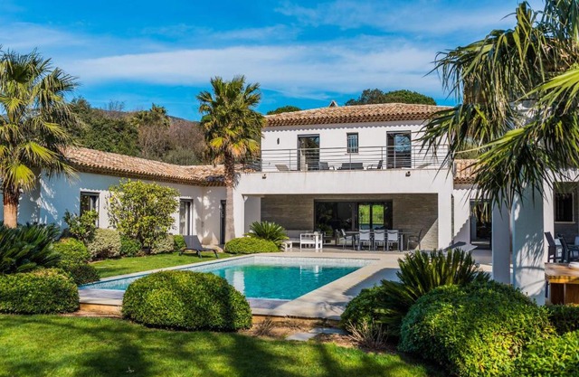 Villa Nestled Greenery 