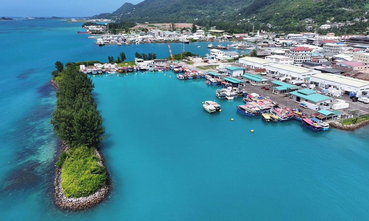 Mahe Island Boat Rental | Sun-Kissed Sailing Adventure in Isla de Mahe, Seychelles