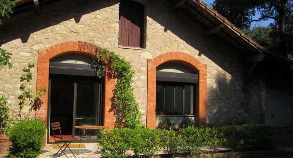Photo of Buildings in Flassans-sur-Issole