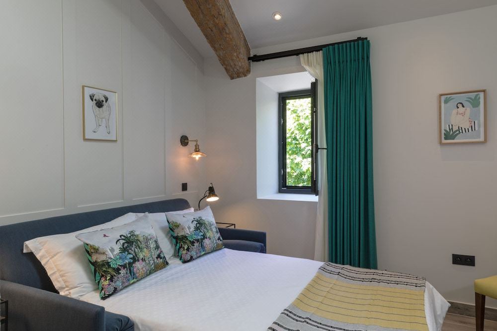 Photo of Bedroom in Le Castellet