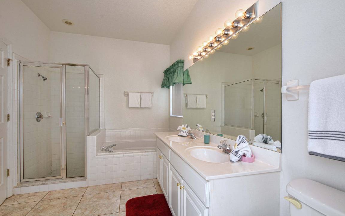 Photo of Bathroom in Esprit